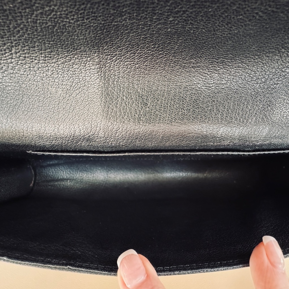 Perrin Paris Black And White La Newyorkaise Glove Clutch - Picture 10 of 13
